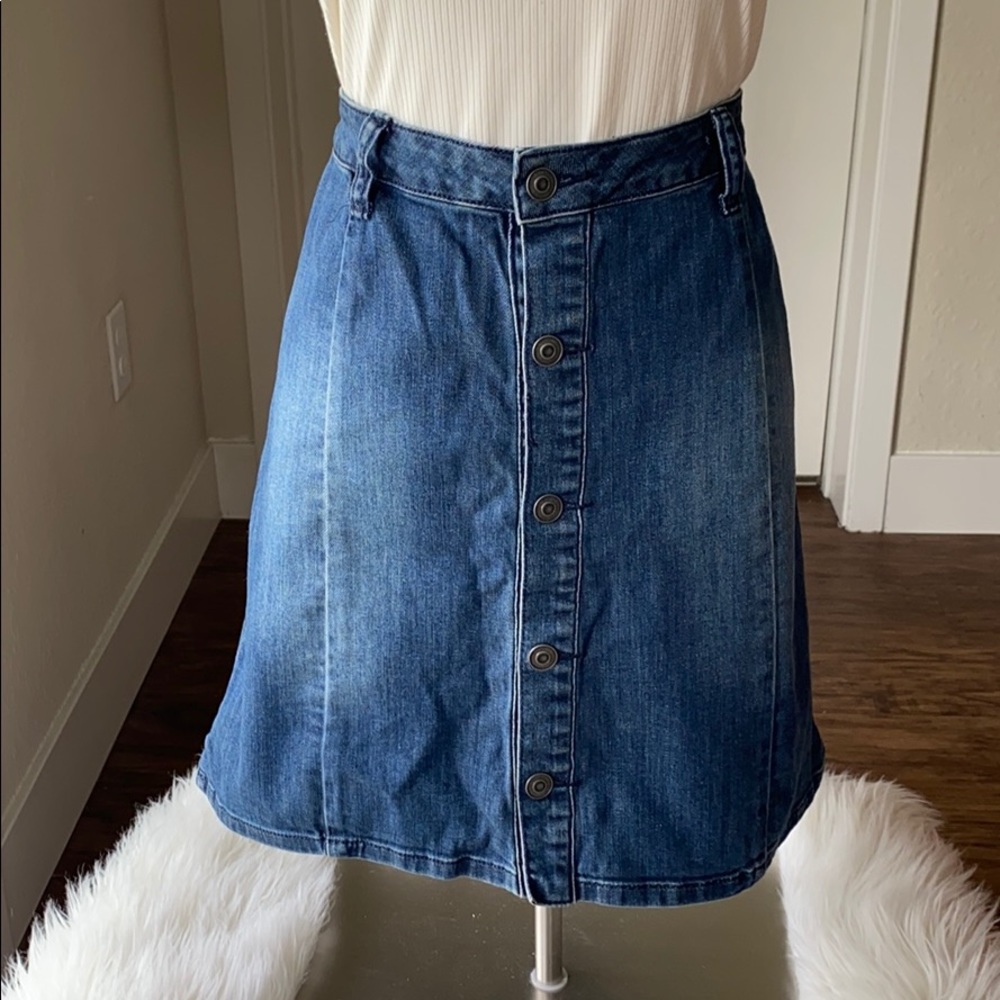 Francescas button down denim skirt!